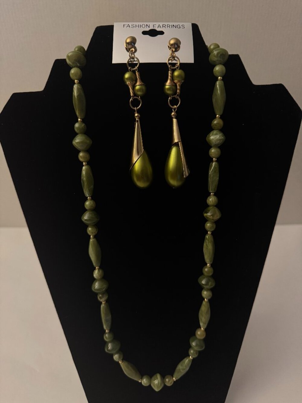 Vintage Olive Green Beaded Necklace & Gold Tone Teardrop Dangle Earrings